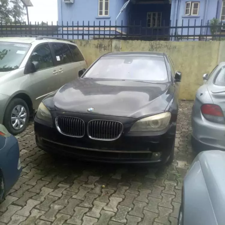 BMW 750