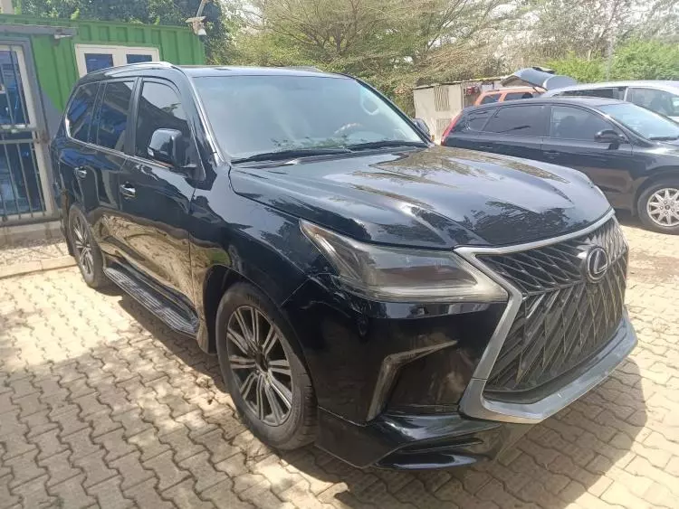 Lexus LX 570