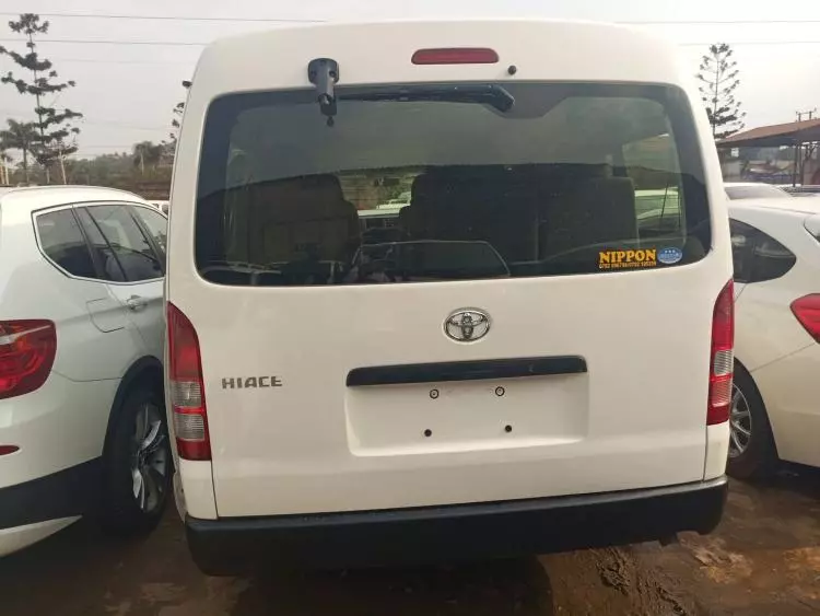 Toyota Hiace (High Roof)