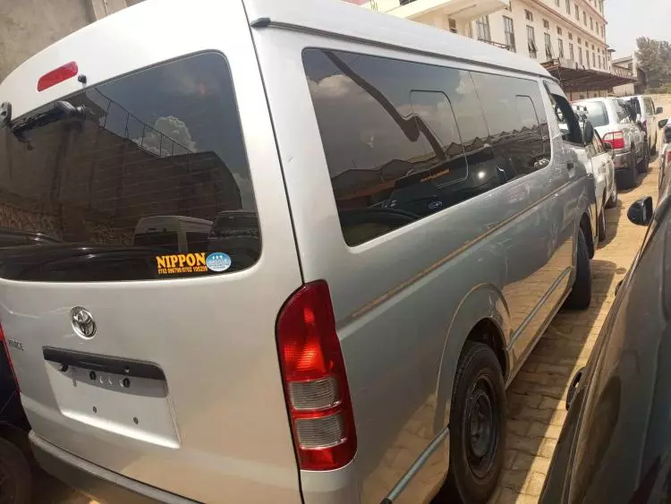 Toyota Hiace (High Roof)