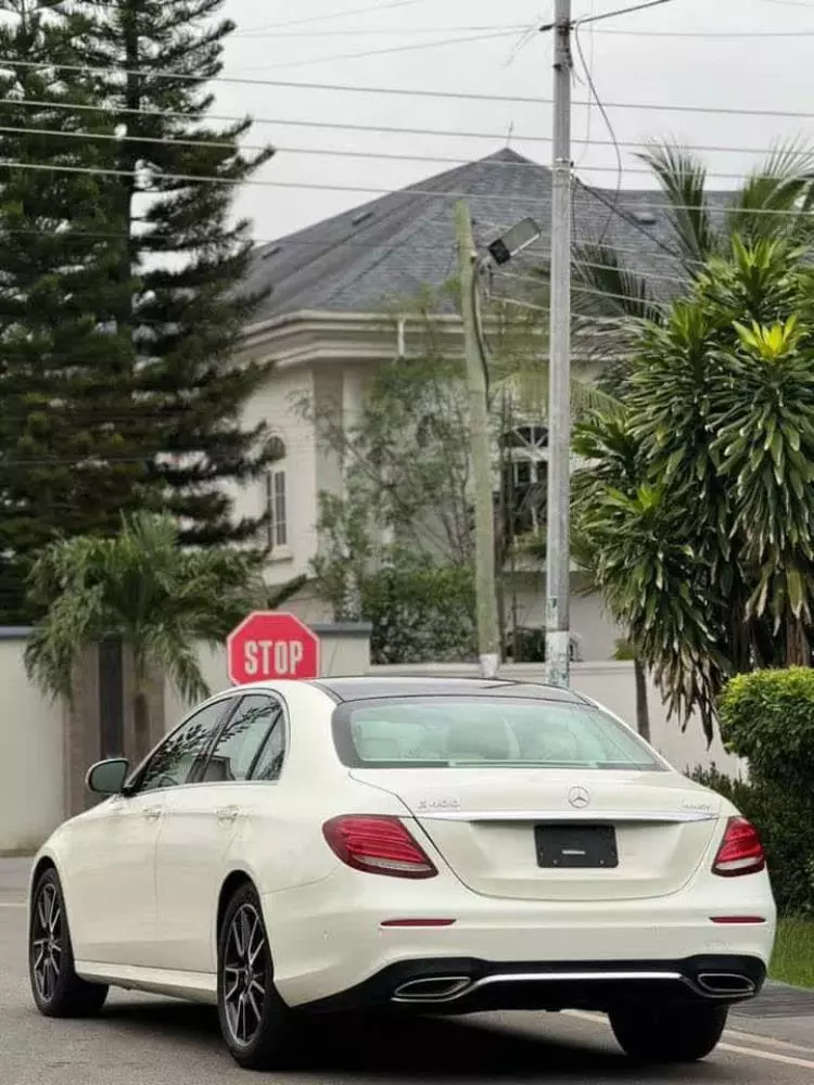 Mercedes-Benz E 400