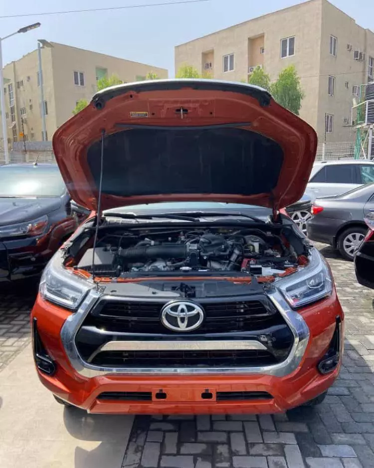 Toyota Hilux