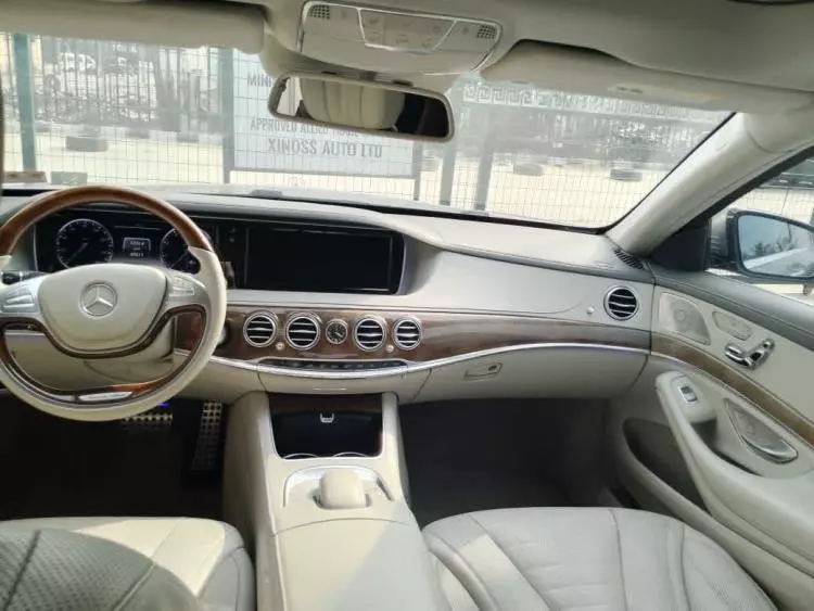 Mercedes-Benz S 550