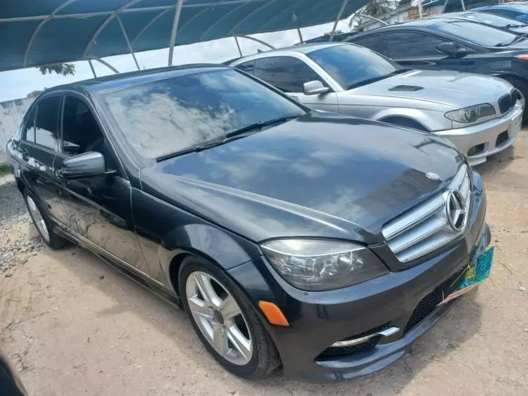 Mercedes-Benz C 300