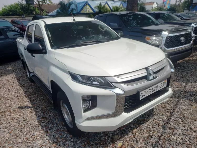 Mitsubishi L200