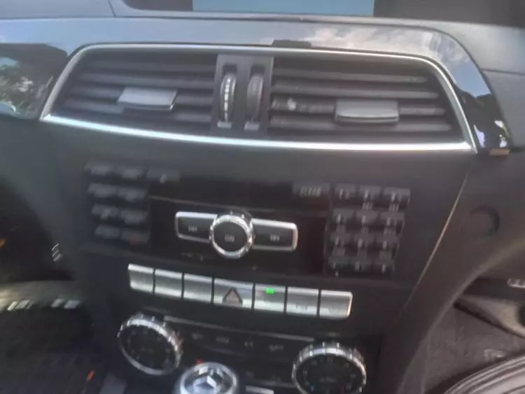 Mercedes-Benz C200