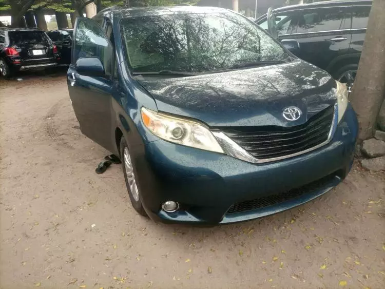 Toyota Sienna