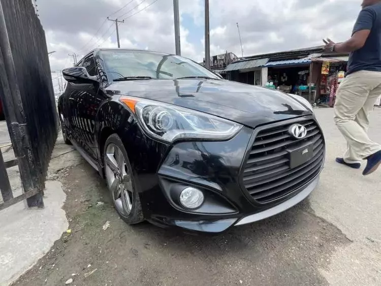 Hyundai Veloster