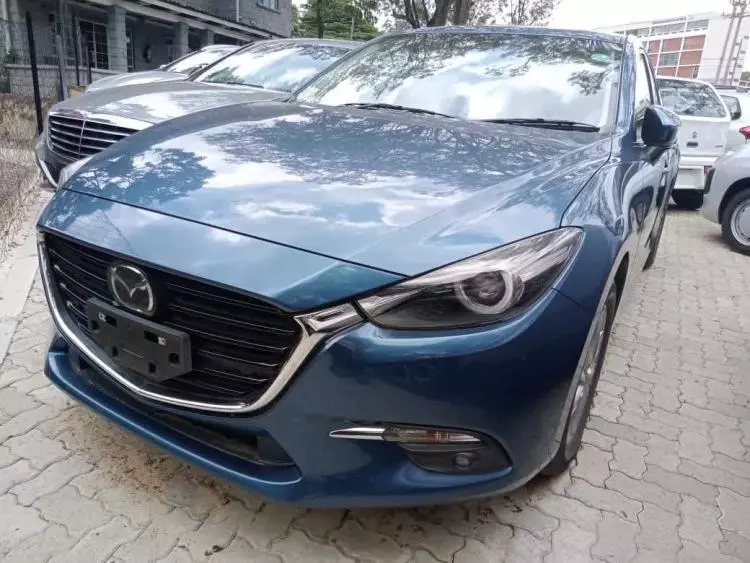 Mazda Axela 