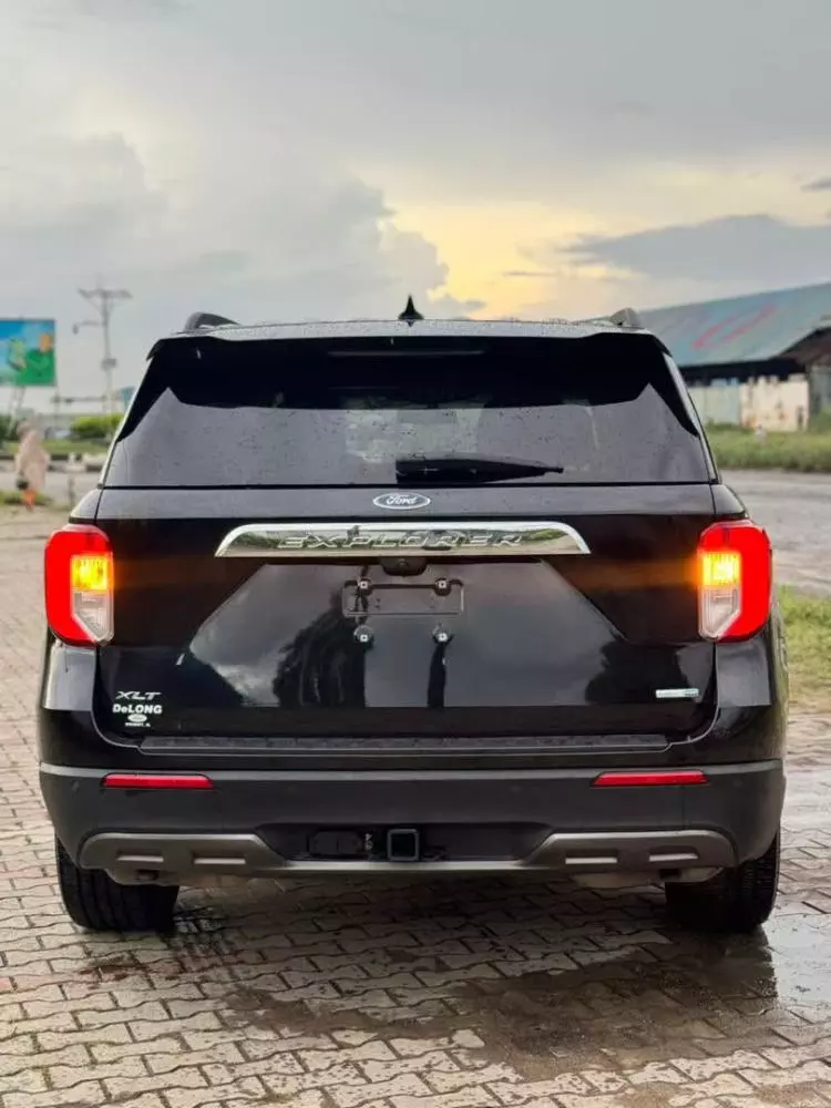 Ford Explorer