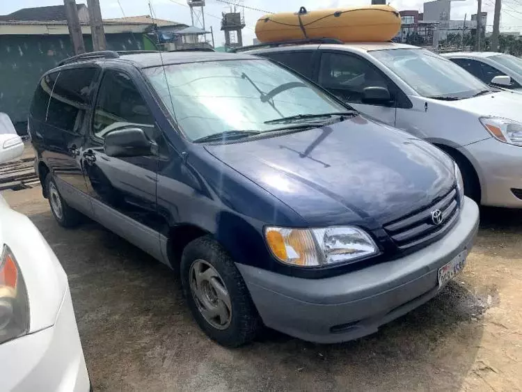 Toyota Sienna