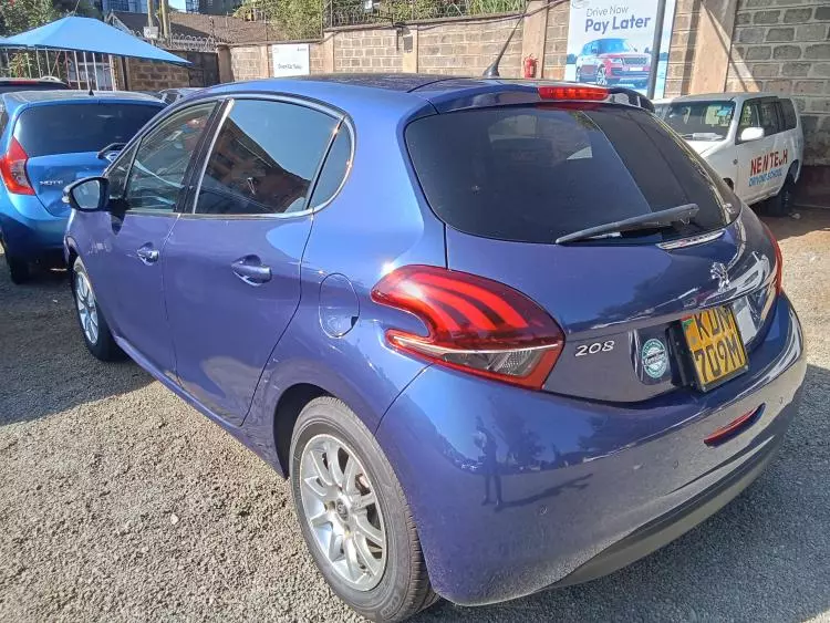 Peugeot 208