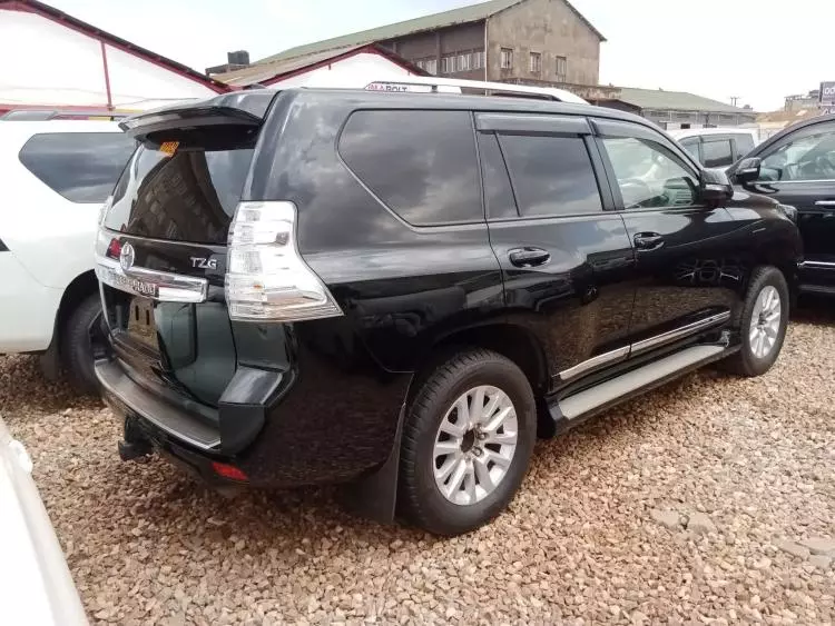 Toyota Landcruiser Prado