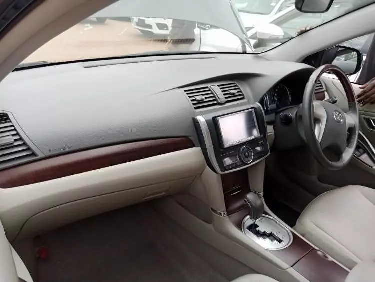Toyota Premio