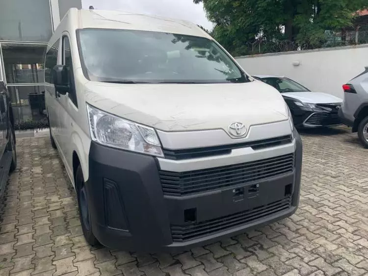Toyota Hiace (High Roof)