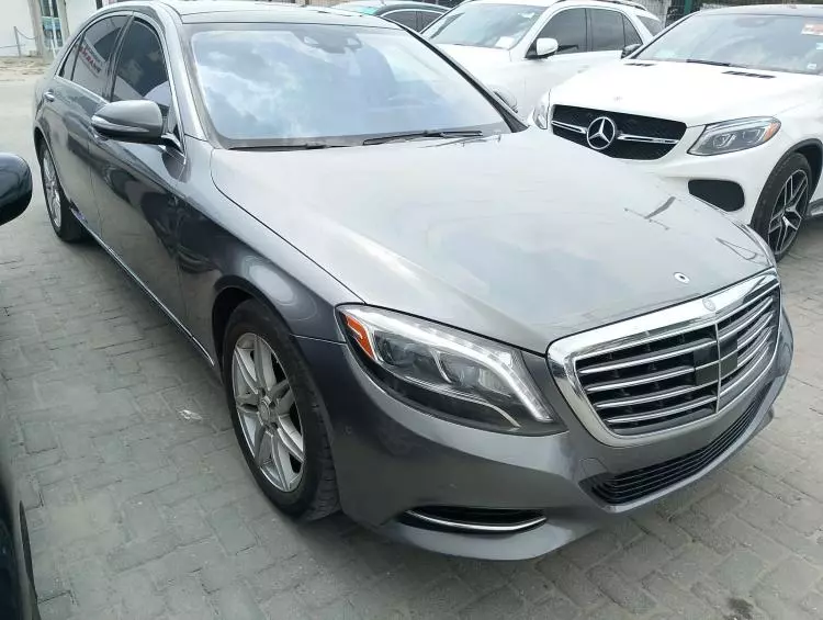 Mercedes-Benz S 550