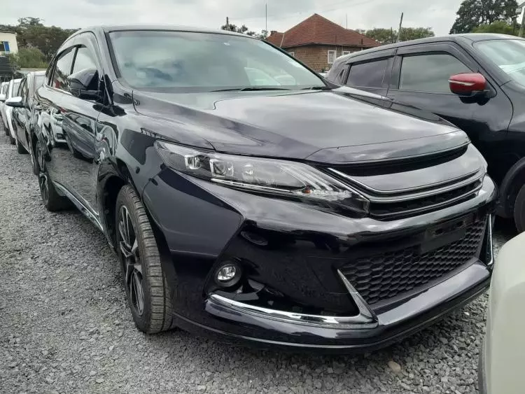 Toyota Harrier GS