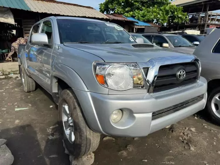 Toyota Tacoma