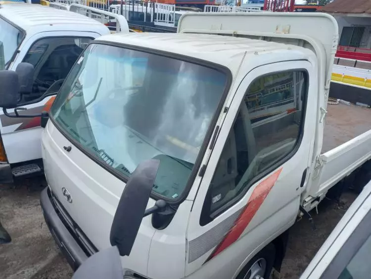 Hyundai Mighty
