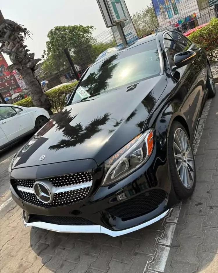 Mercedes-Benz C 300