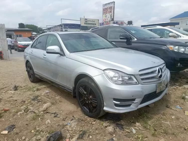 Mercedes-Benz C 300