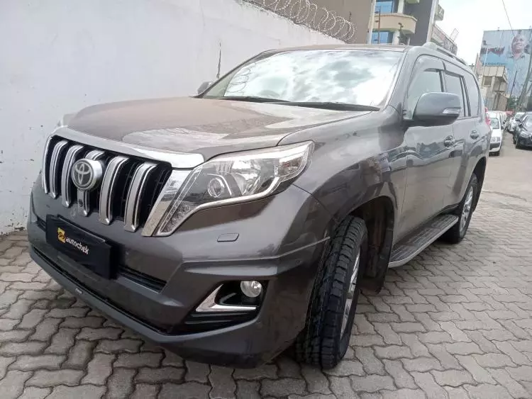 Toyota LAND CRUISER VGX