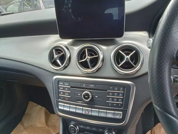 Mercedes-Benz GLA 220