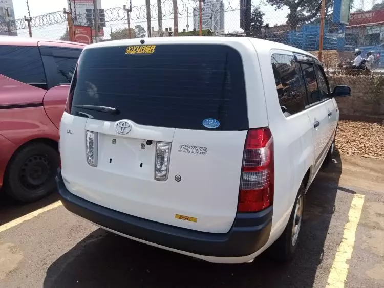 Toyota Succeed