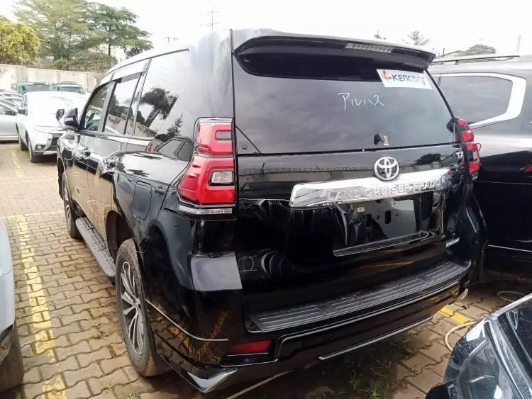 Toyota Landcruiser Prado