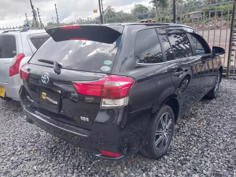 Toyota Fielder hybrid