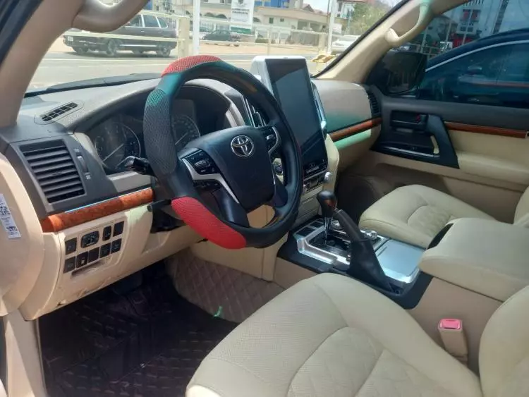 Toyota Land Cruiser GXR
