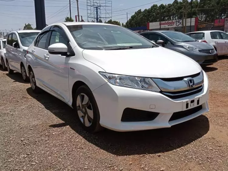 Honda Grace Hybrid