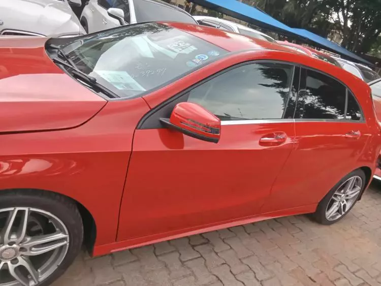 Mercedes-Benz A 180