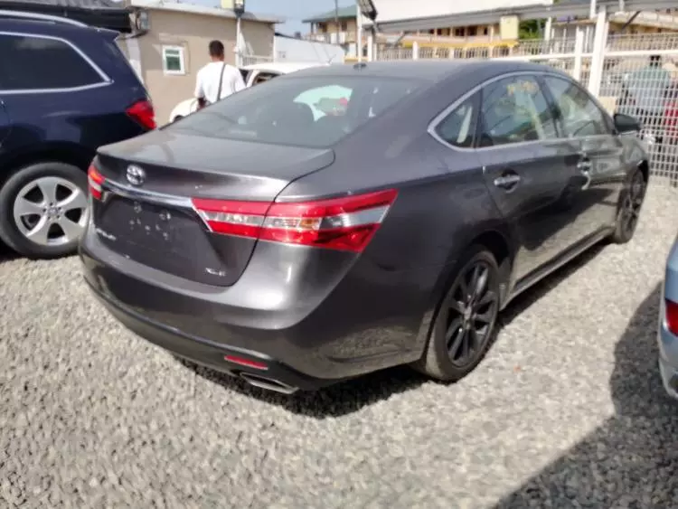 Toyota Avalon