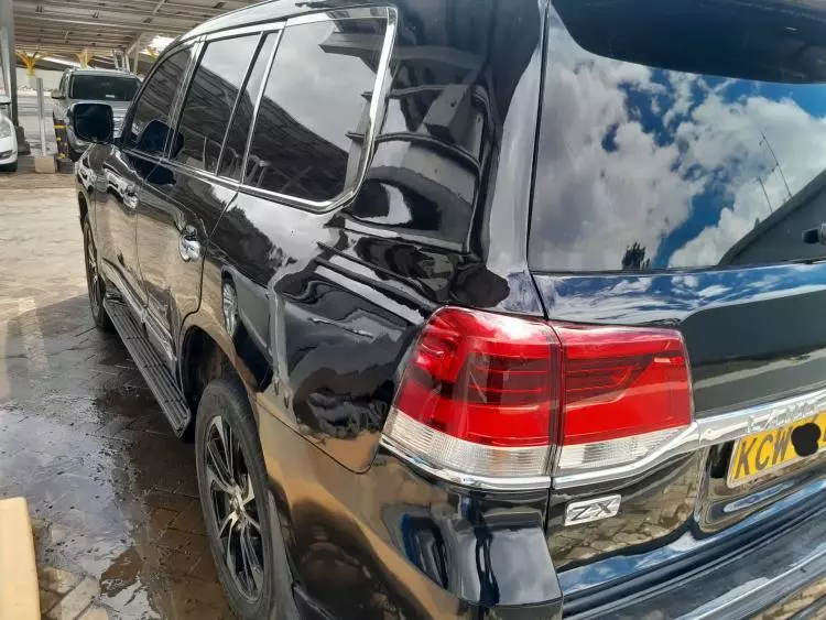 Toyota Landcruiser ZX