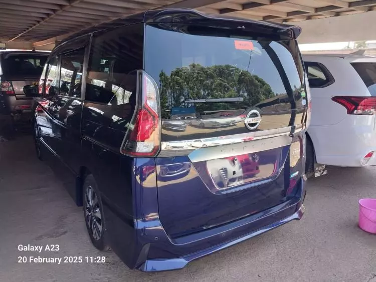 Nissan Serena Hybrid 