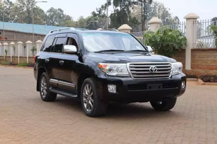 Toyota Landcruiser  V8