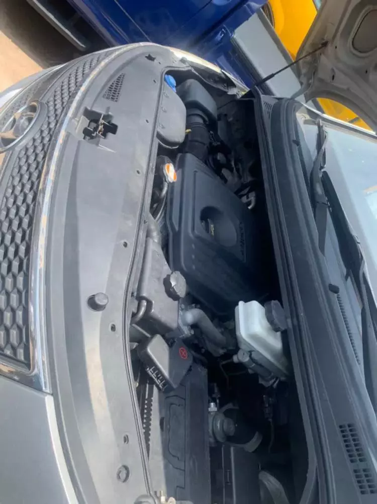 Hyundai H-1 Starex