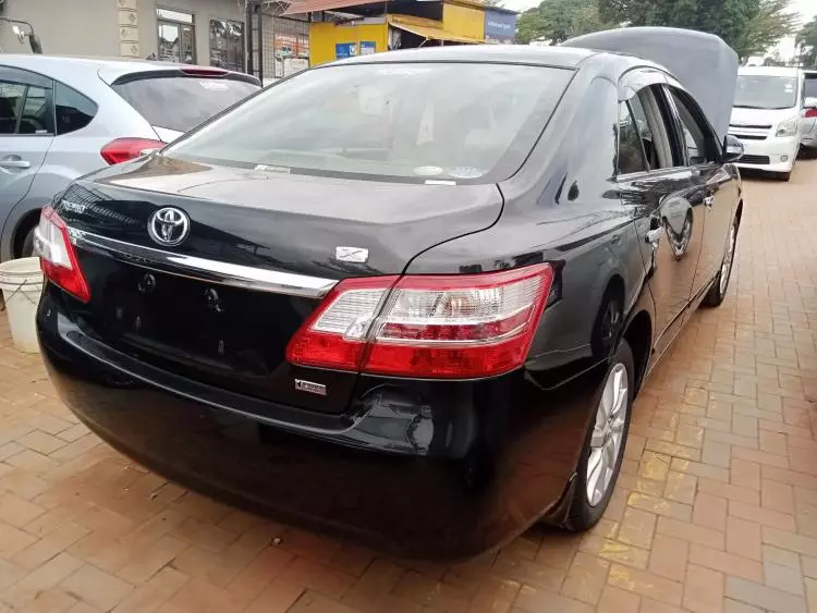 Toyota Premio