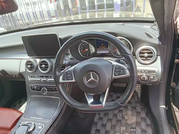 Mercedes-Benz C200