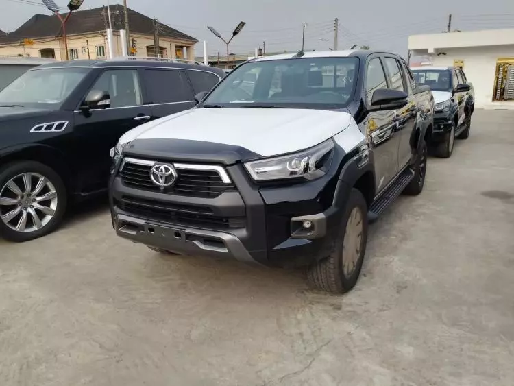 Toyota Hilux