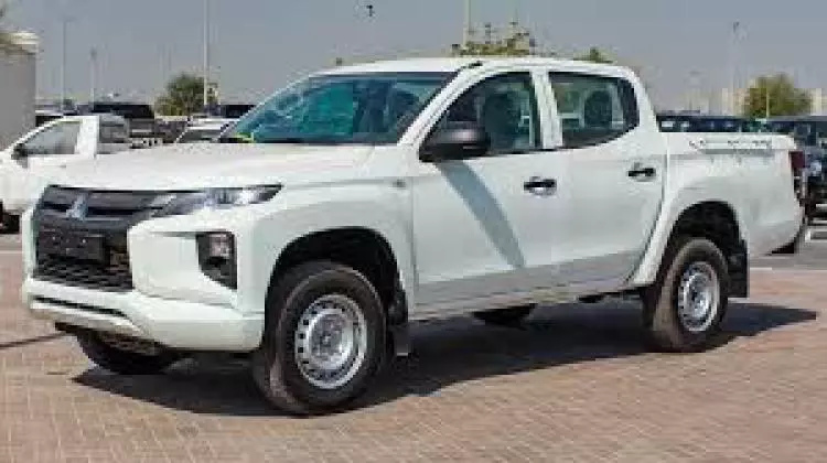 Mitsubishi L200 D/C GL Petrol