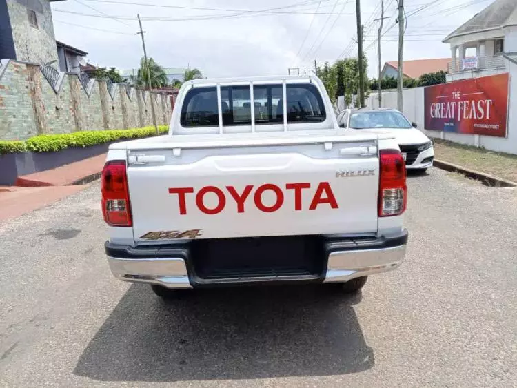 Toyota Hilux