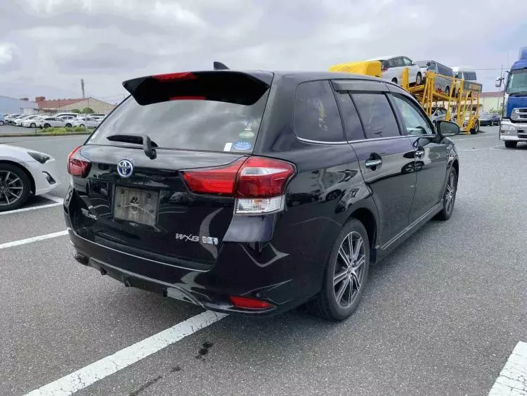 Toyota Fielder hybrid