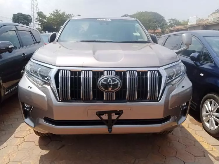 Toyota Landcruiser Prado