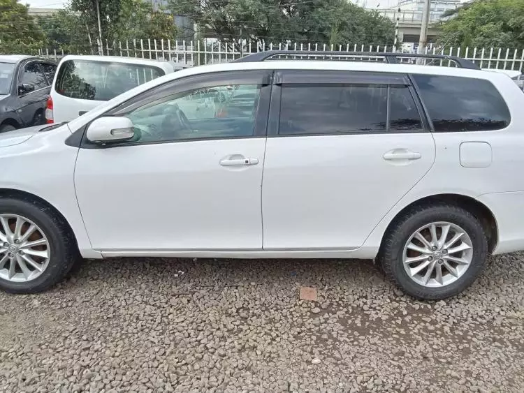 Toyota Fielder