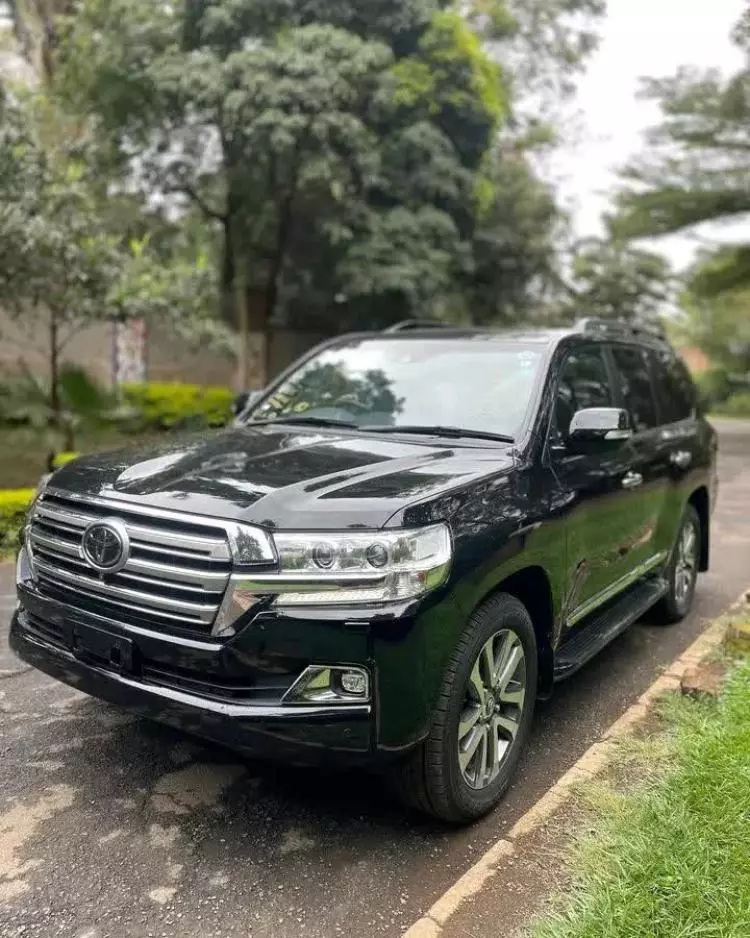 Toyota Landcruiser ZX