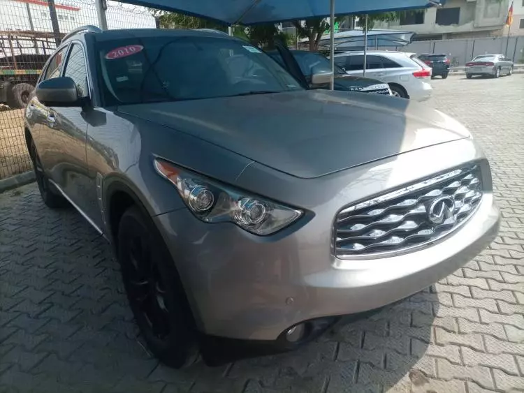 Infiniti FX 35