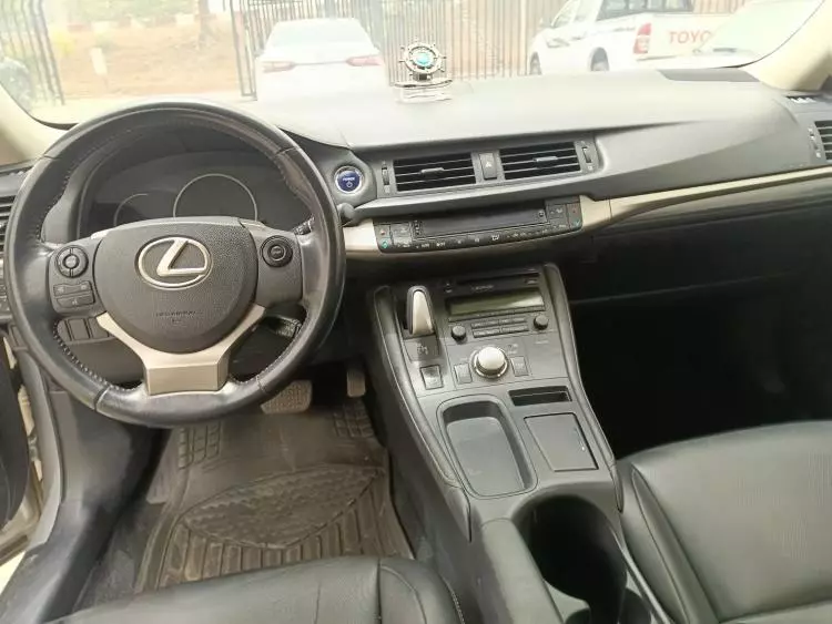 Lexus CT 200h