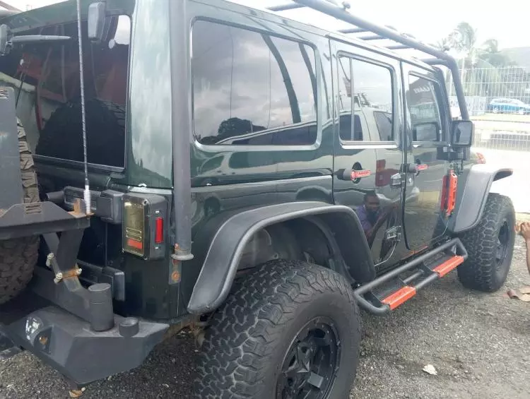 JEEP Wrangler Sahara